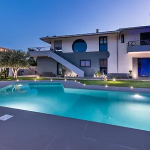 In Con Piscina Esclusiva Casa vacanze Avola